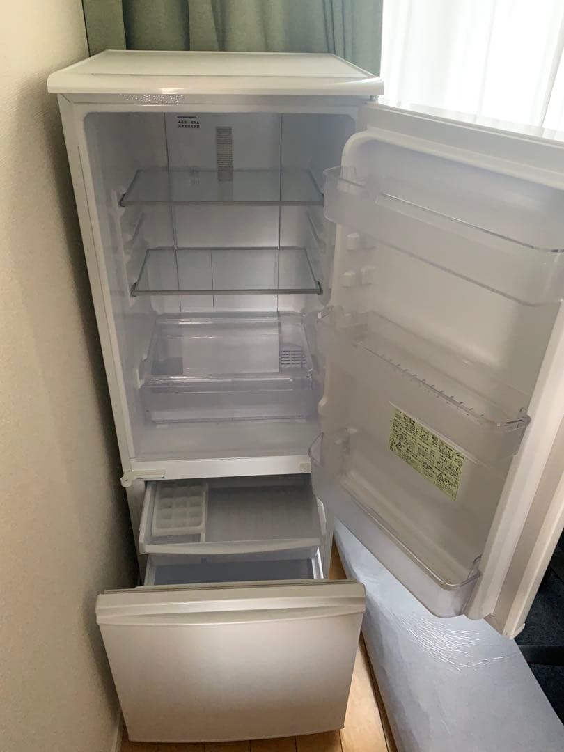 （無料でお譲りします※郵送費不要の場合）2018年製 SHARP 冷蔵庫