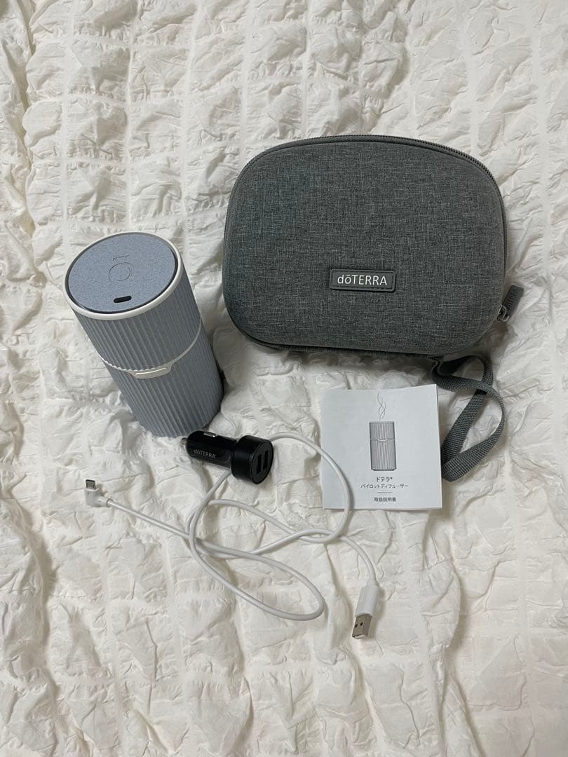 doTERRAエッセンシャルオイル　ケースとディフューザー付き