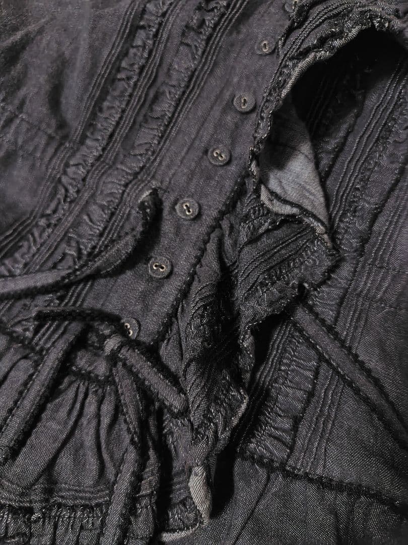 PINK HOUSE ブラックデニムベスト 　フリル付き　　ナ