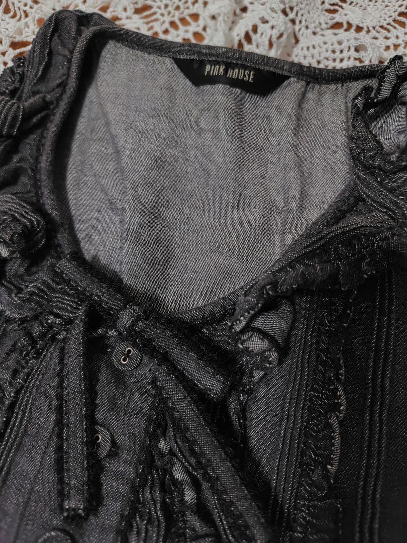 PINK HOUSE ブラックデニムベスト 　フリル付き　　ナ
