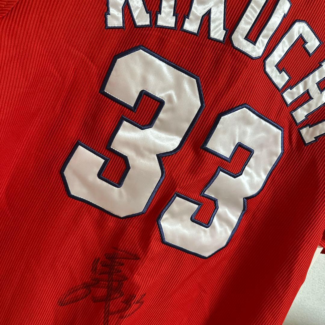 カープ　菊池　直筆サイン入りユニ