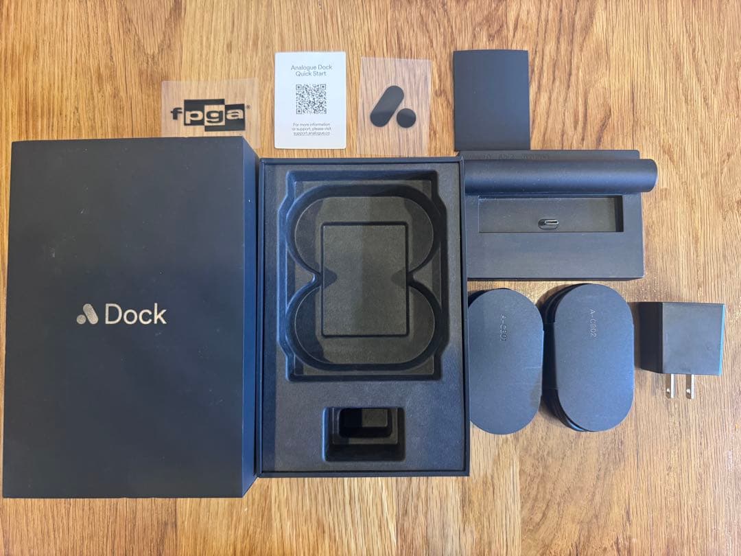 Analogue Pocket と Analogue dock