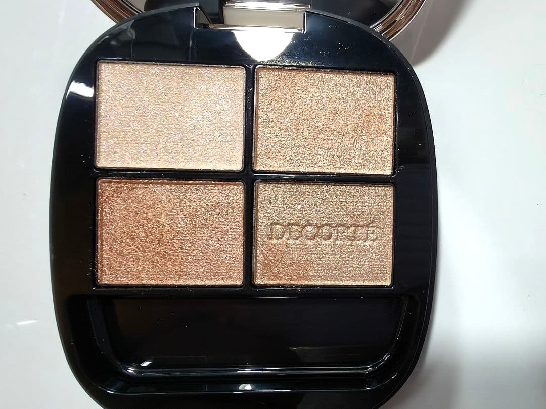 DECORTE スキンシャドウ デザイニング パレット 09