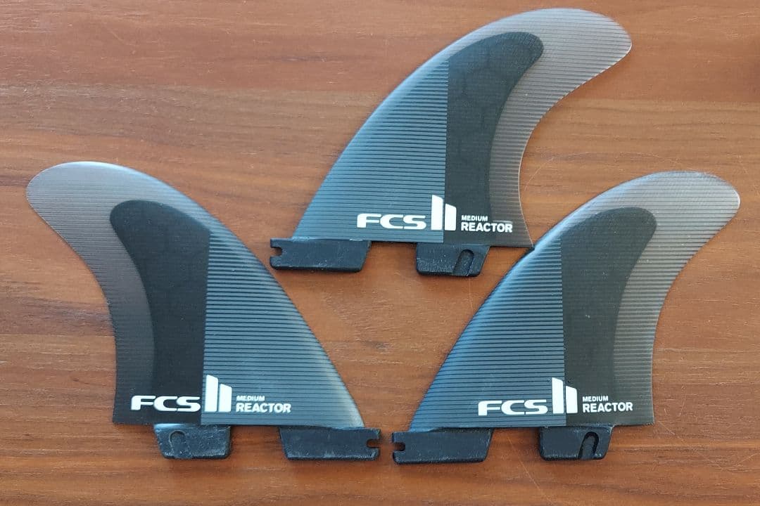 FCS II REACTOR TRI FIN SET　サーフボードフィン