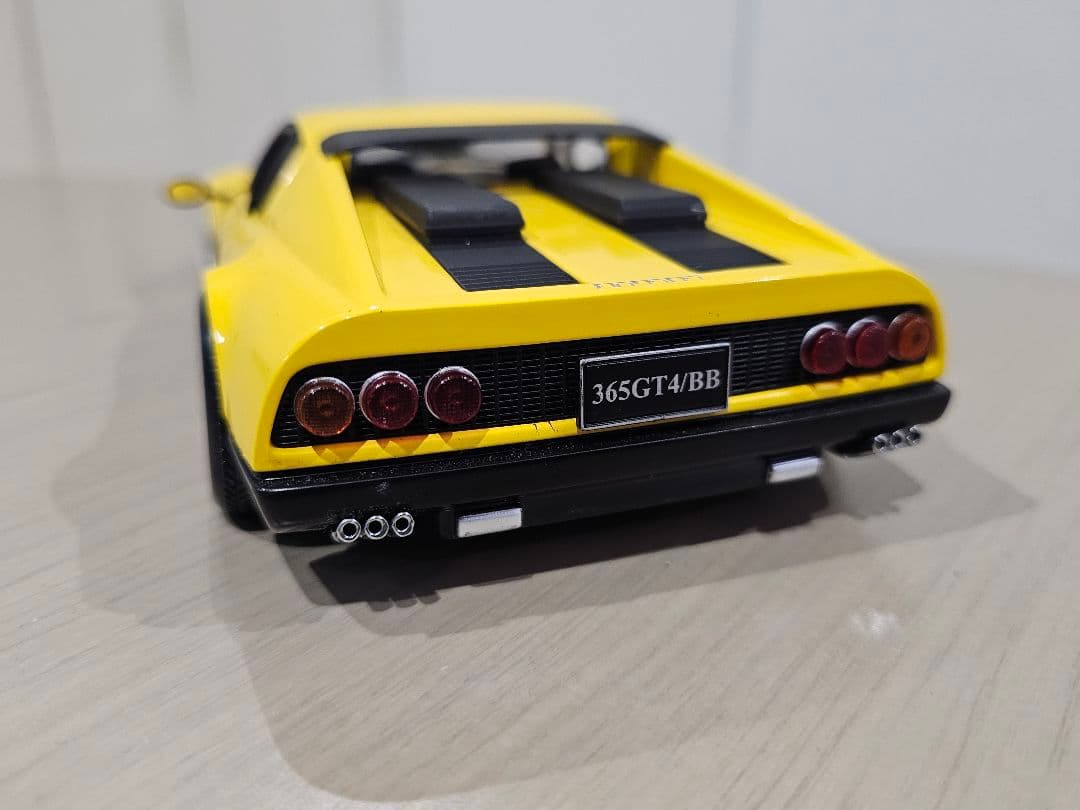 京商 1/18　FERRARI　365GT4/BB