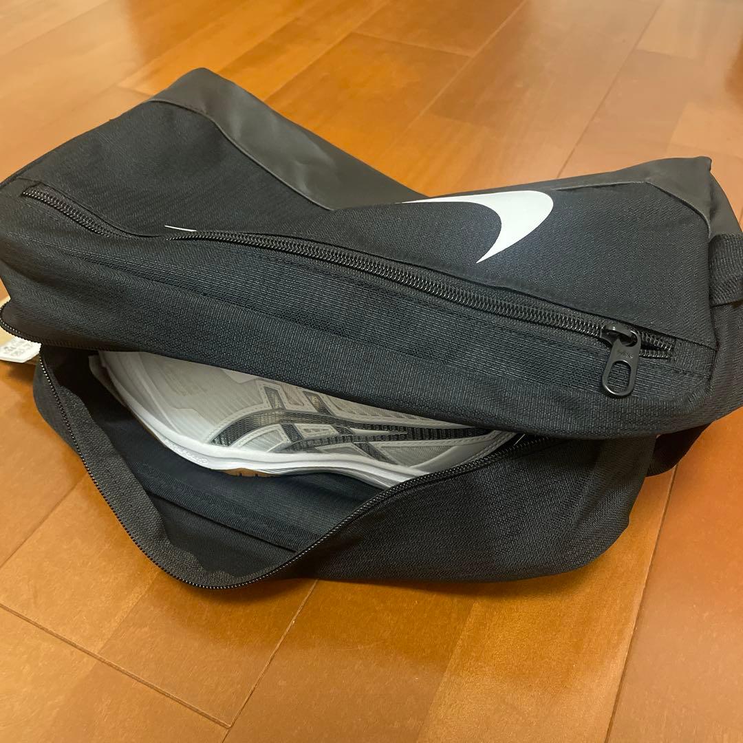 asics バレーボールシューズ 24.0cm ホワイト、シューズケース付き