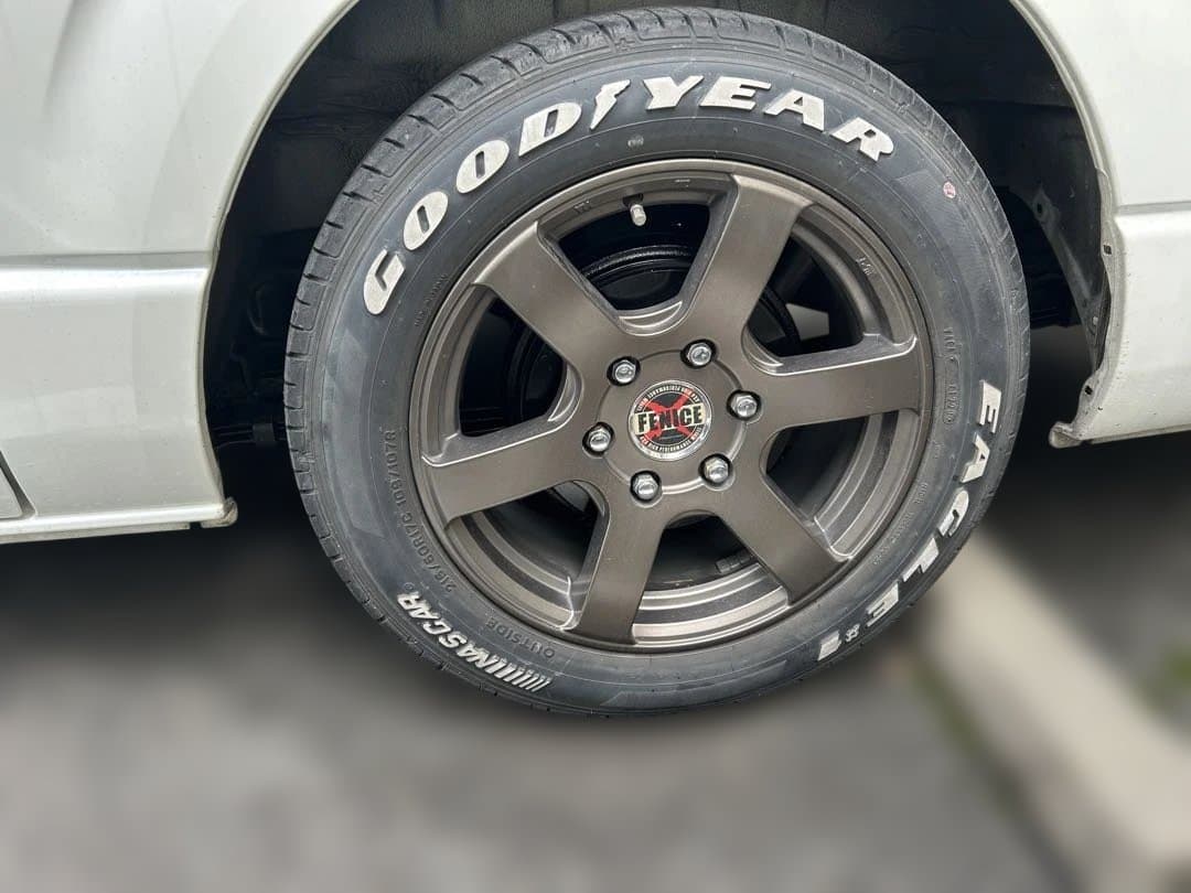 ハイエース　fenice フェニーチェ 17インチ　4本セット