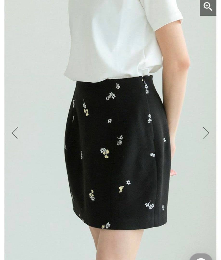 ⭐️新品、タグ付　DONOBAN フローレット　スカート　ブラック