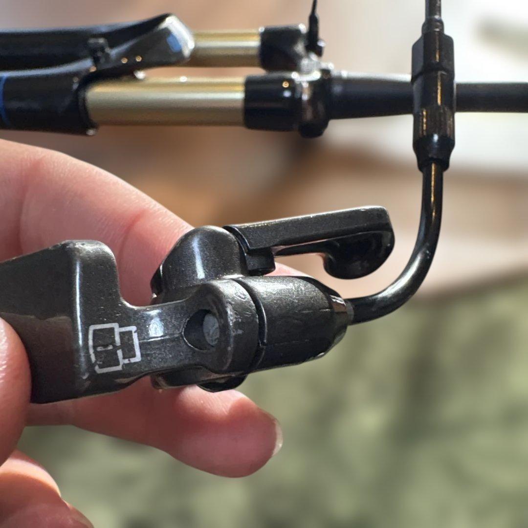 SUNTOUR AXON RLRC 29サスペンションフォークカーボン