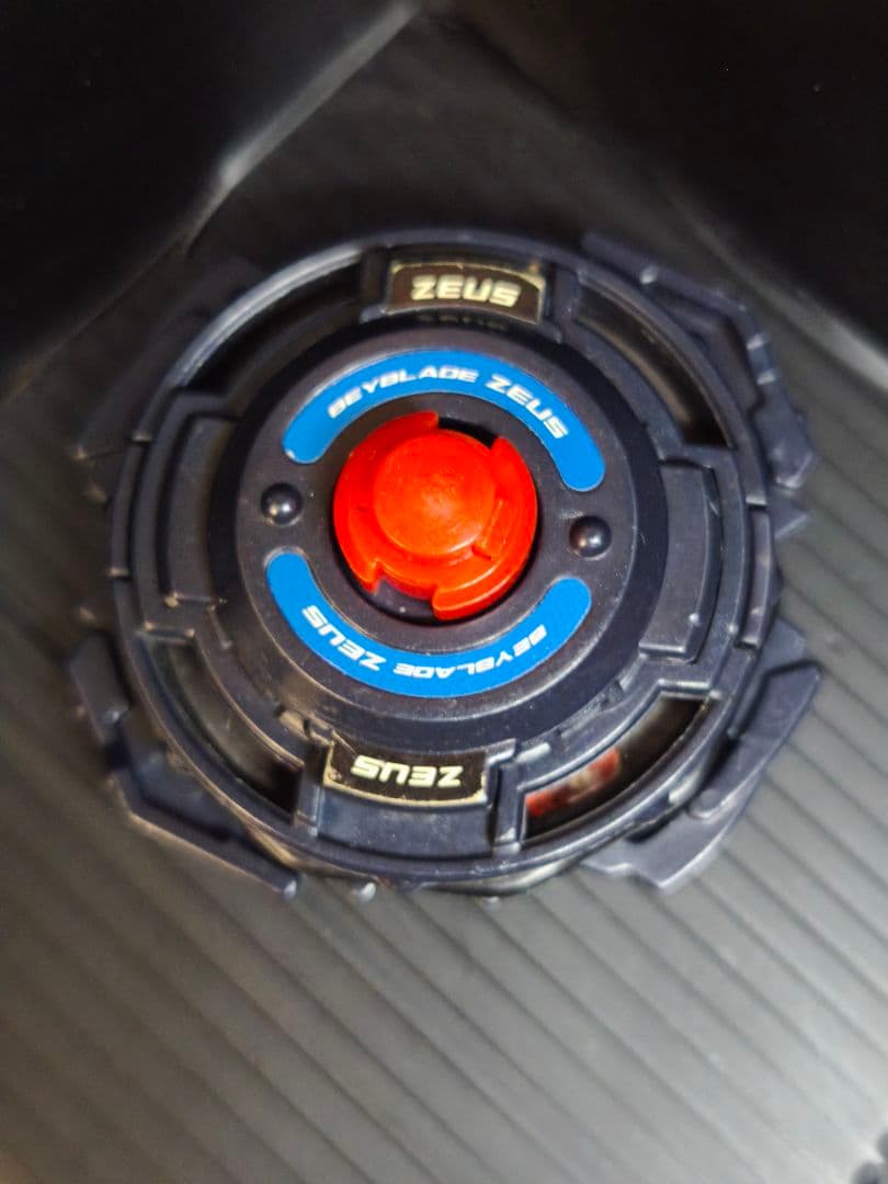 爆転シュートベイブレード　ゼウス