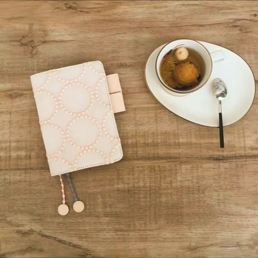 【新作】A5 　桜ピンク　ベージュピンク　タンバリン　手帳カバー　ミナペルホネン