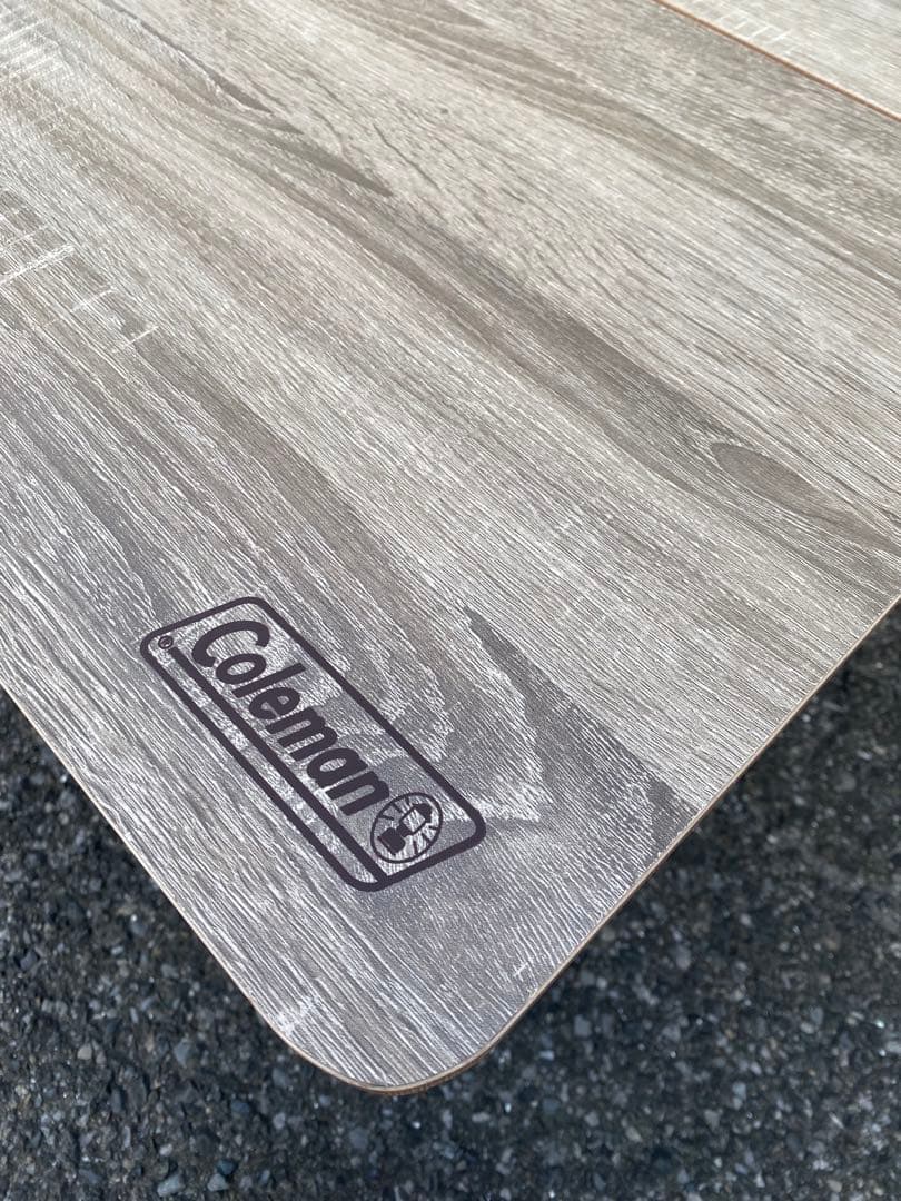 Coleman 折りたたみ式テーブル FOLDING LIVING TABLE