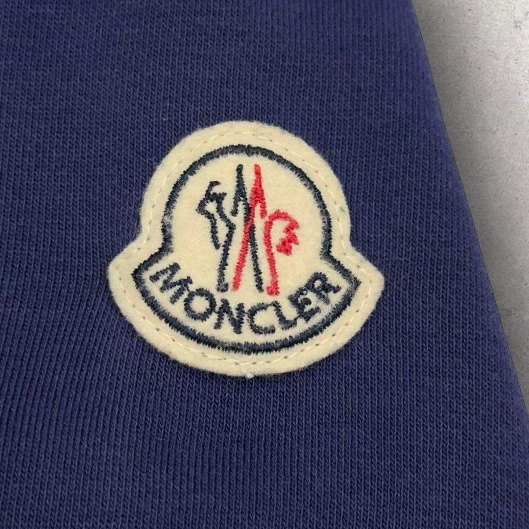 11871【美品・QR鑑定済み】モンクレール　ワッペンロゴ ジップアップパーカー