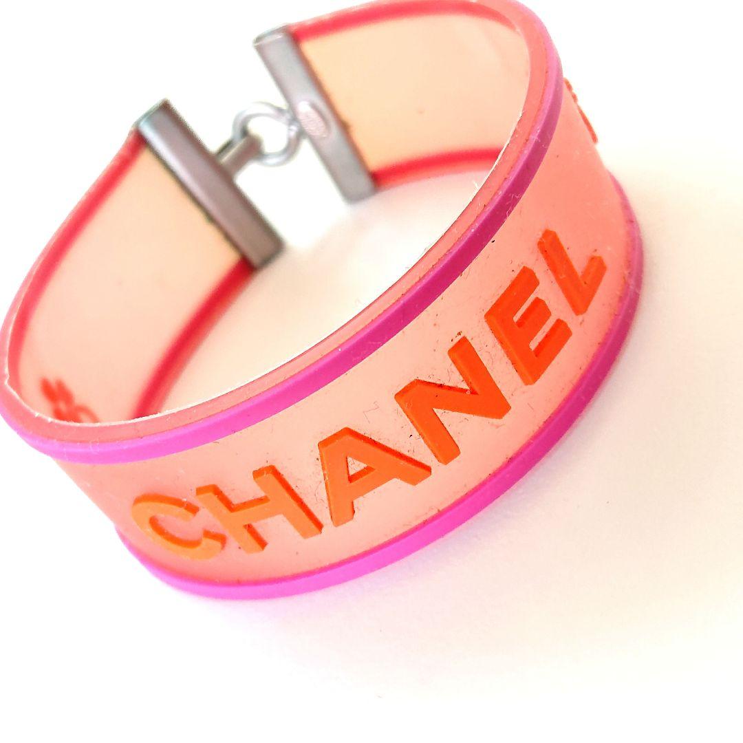 入手困難 CHANEL ラバー ロゴ バングル クローバー 刻印有
