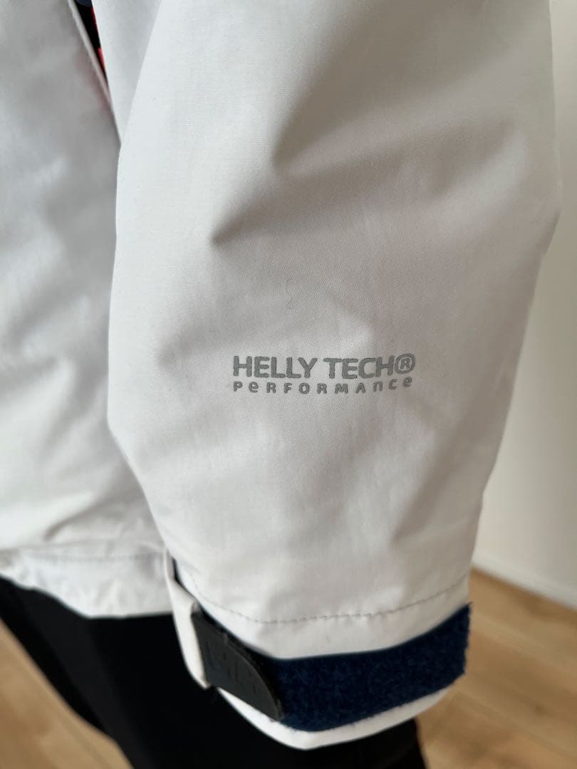 Helly Hansen フード付きジャケット