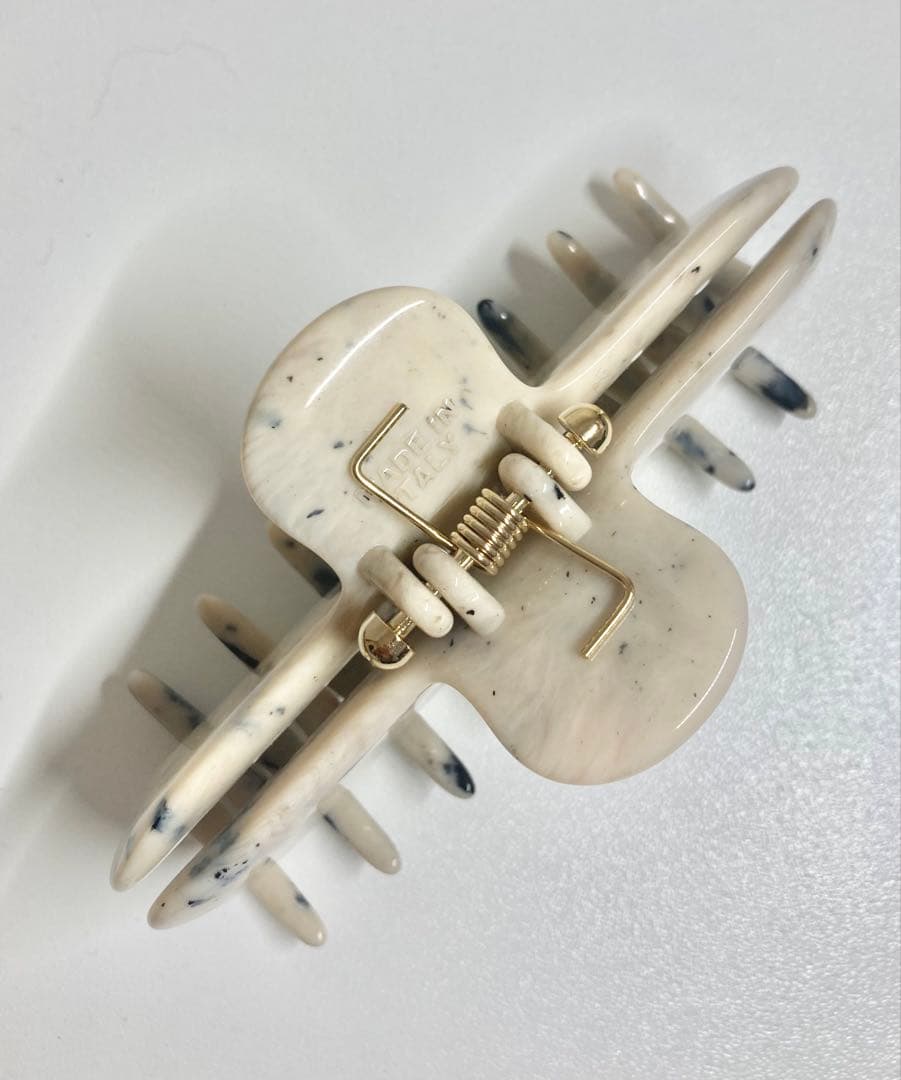 UNDO HAIRWARE No.4クロークリップ Grey Marble