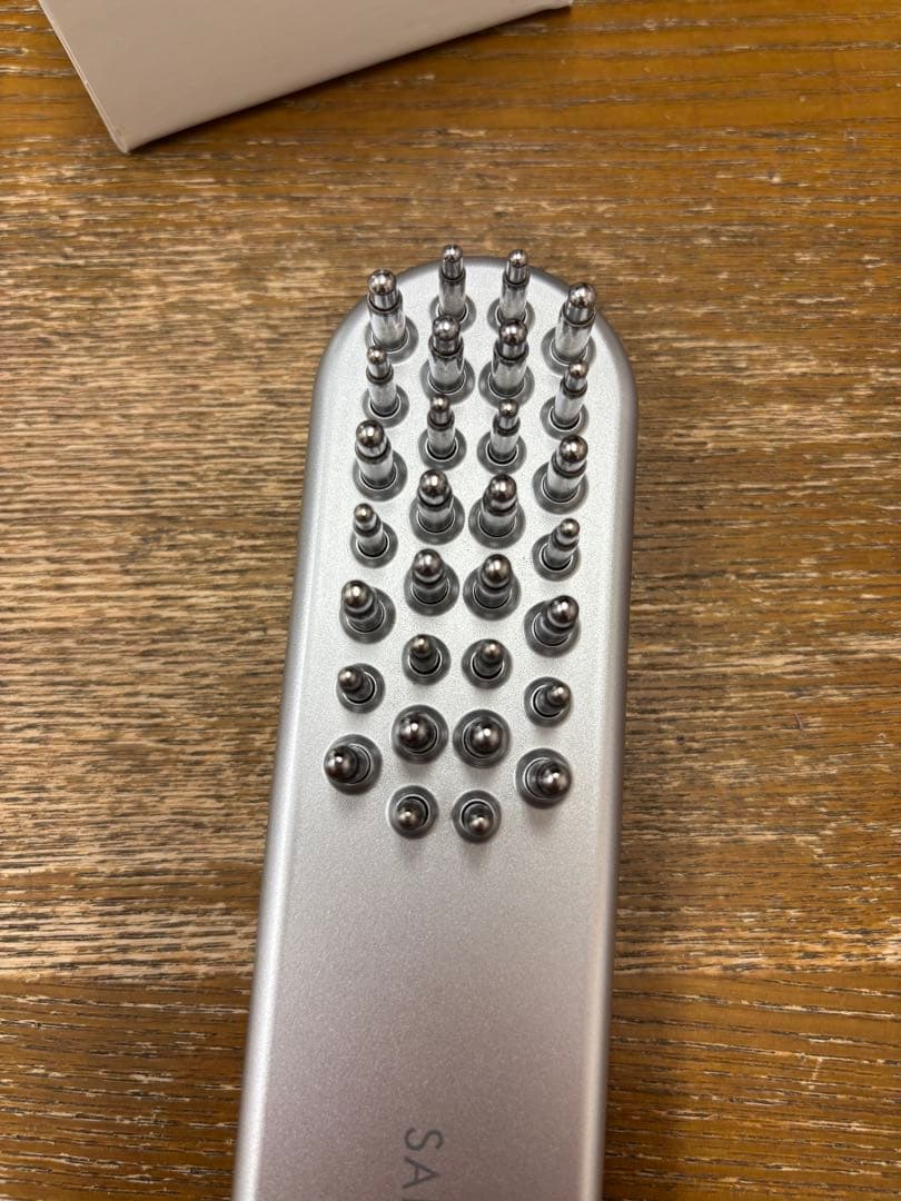 SALONIA スカルプブラシ シルバー