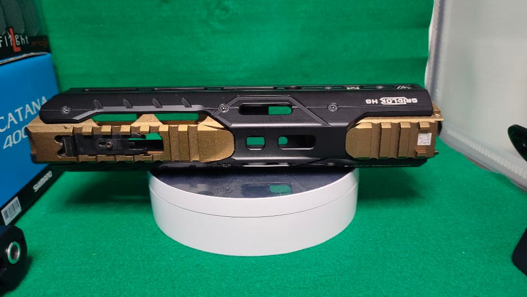 STRIKE INDUSTRIES レプリカハンドガード8.5インチ