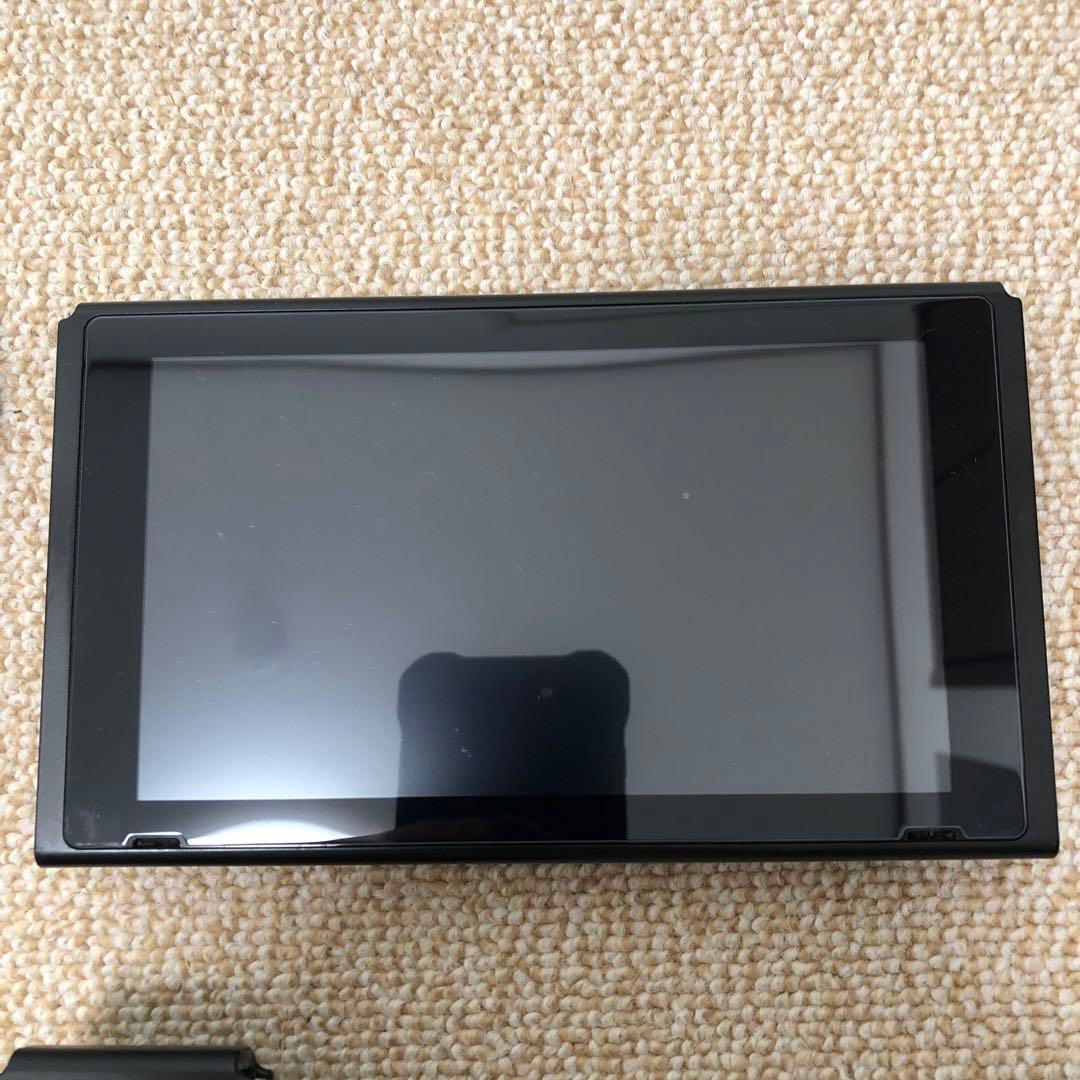 Nintendo Switch 本体 + Joy-Conストラップ・グリップ