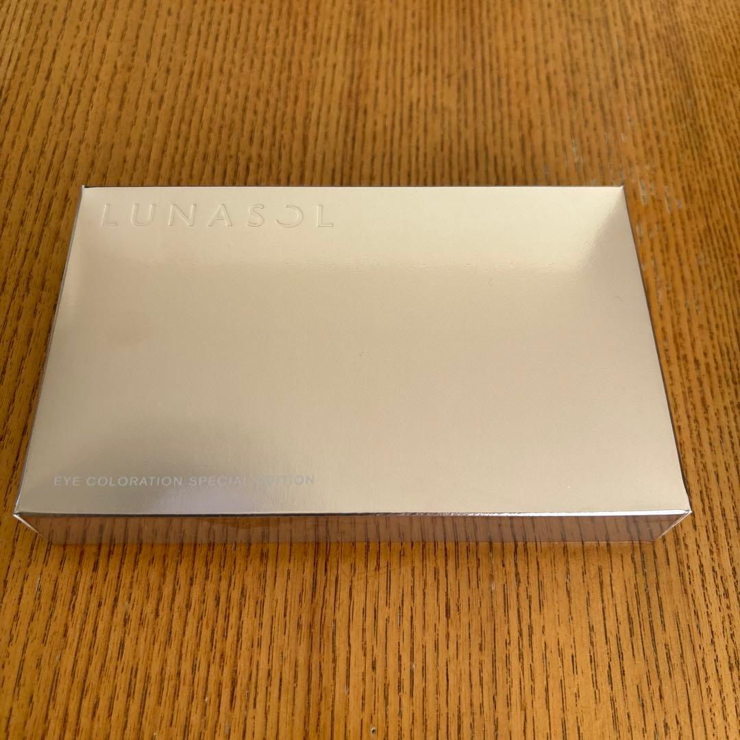 ルナソル アイカラーレーションスペシャルエディション EX04