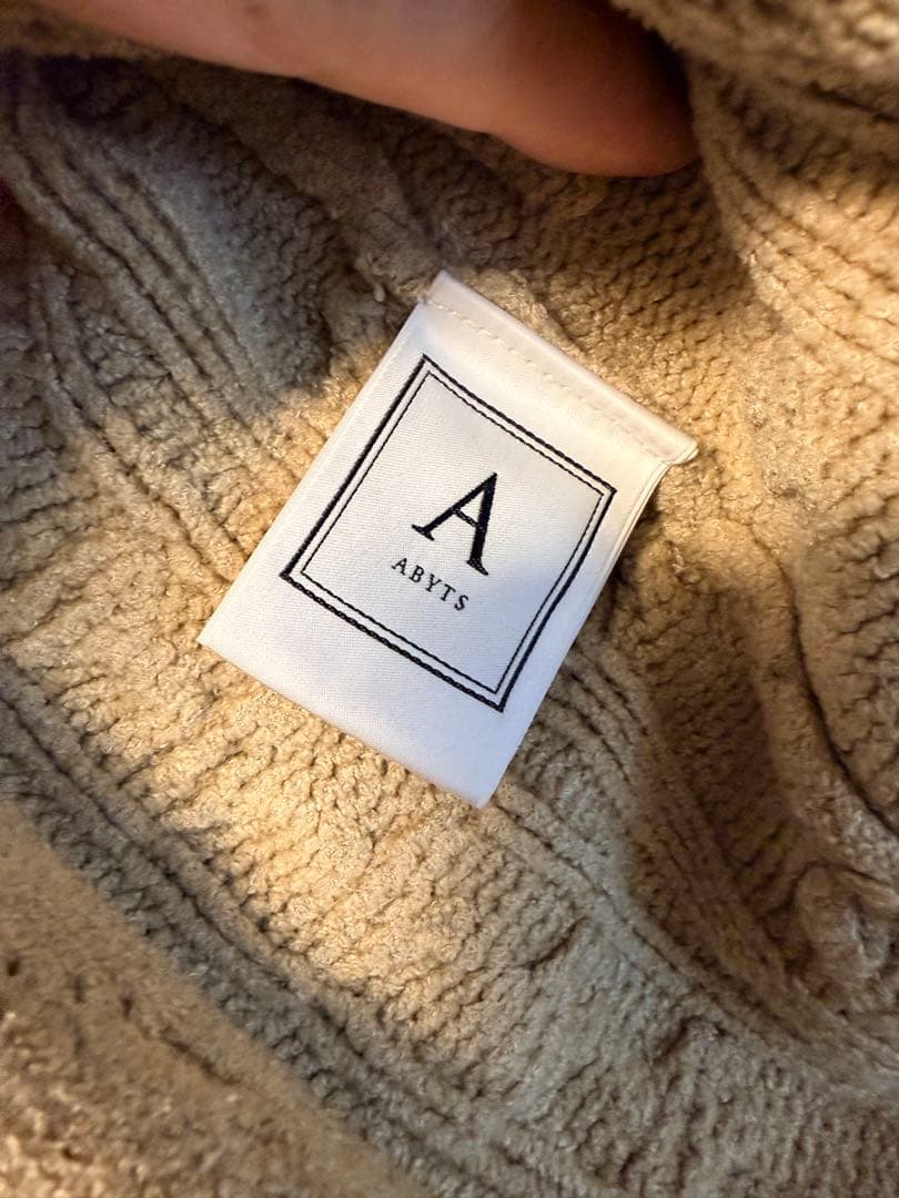 ⭐︎さおりさん⭐︎ABYTS / ベージュ ケーブルニット カーディガン