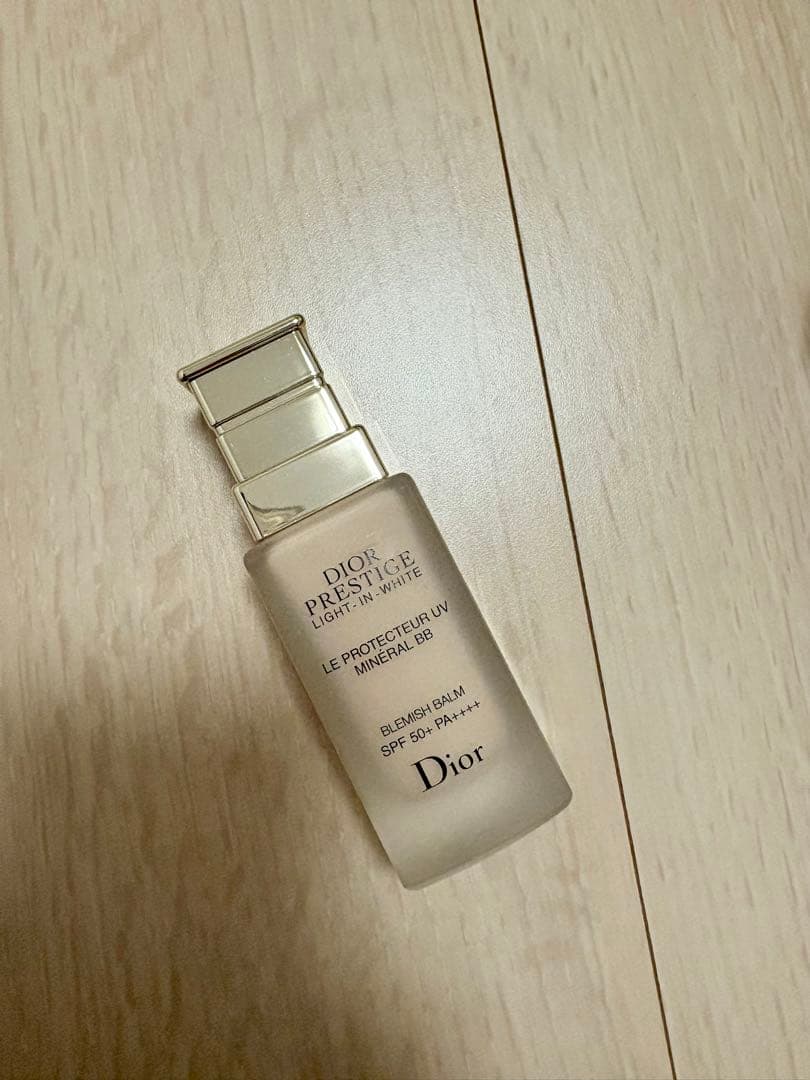 DIOR PRESTIGE LIGHT 00 ミネラルBB