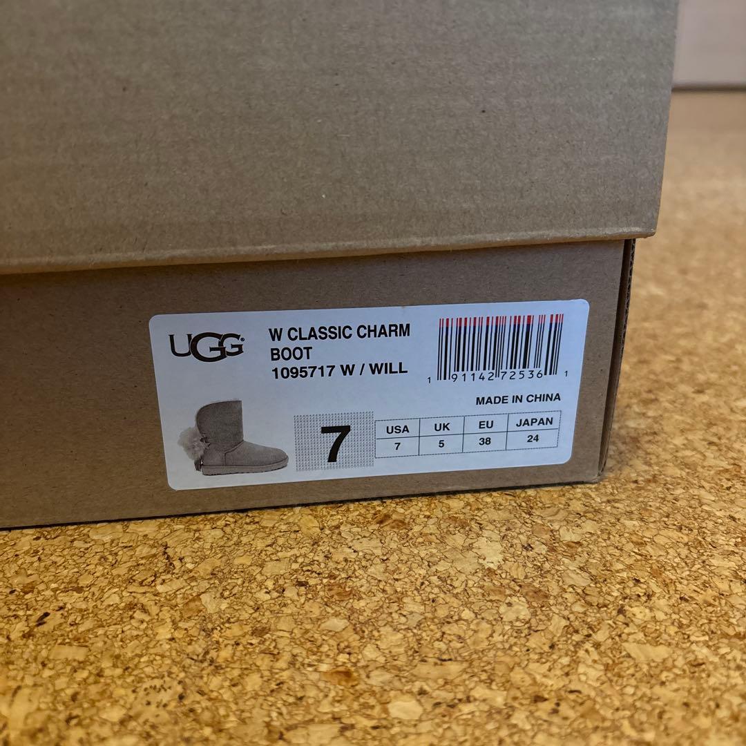 UGG ブーツ classic charm BOOT