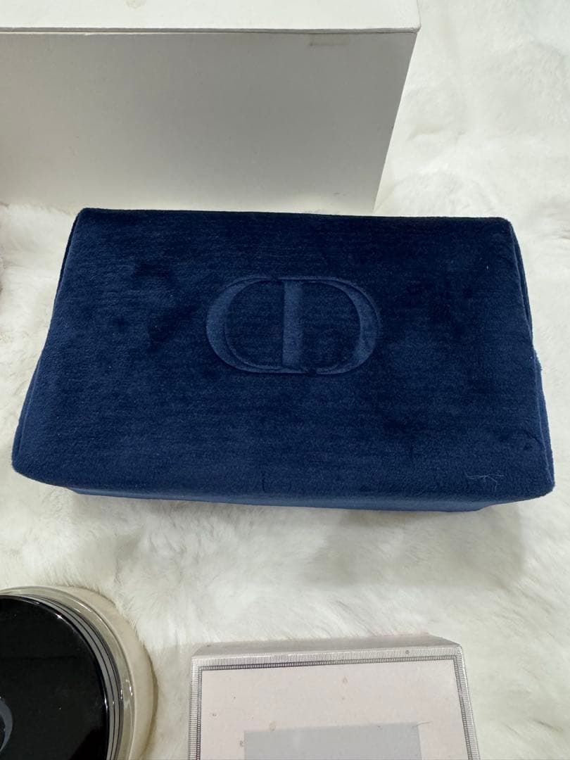【ＤＩＯＲ❤️ディオール】新品ポーチ、ボディクリーム、パウダー合計６点セット❣️
