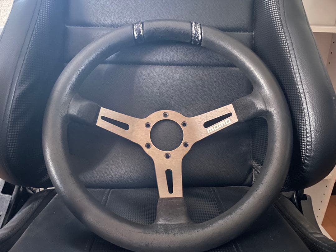momo ステアリング ドリフト33パイ　bk