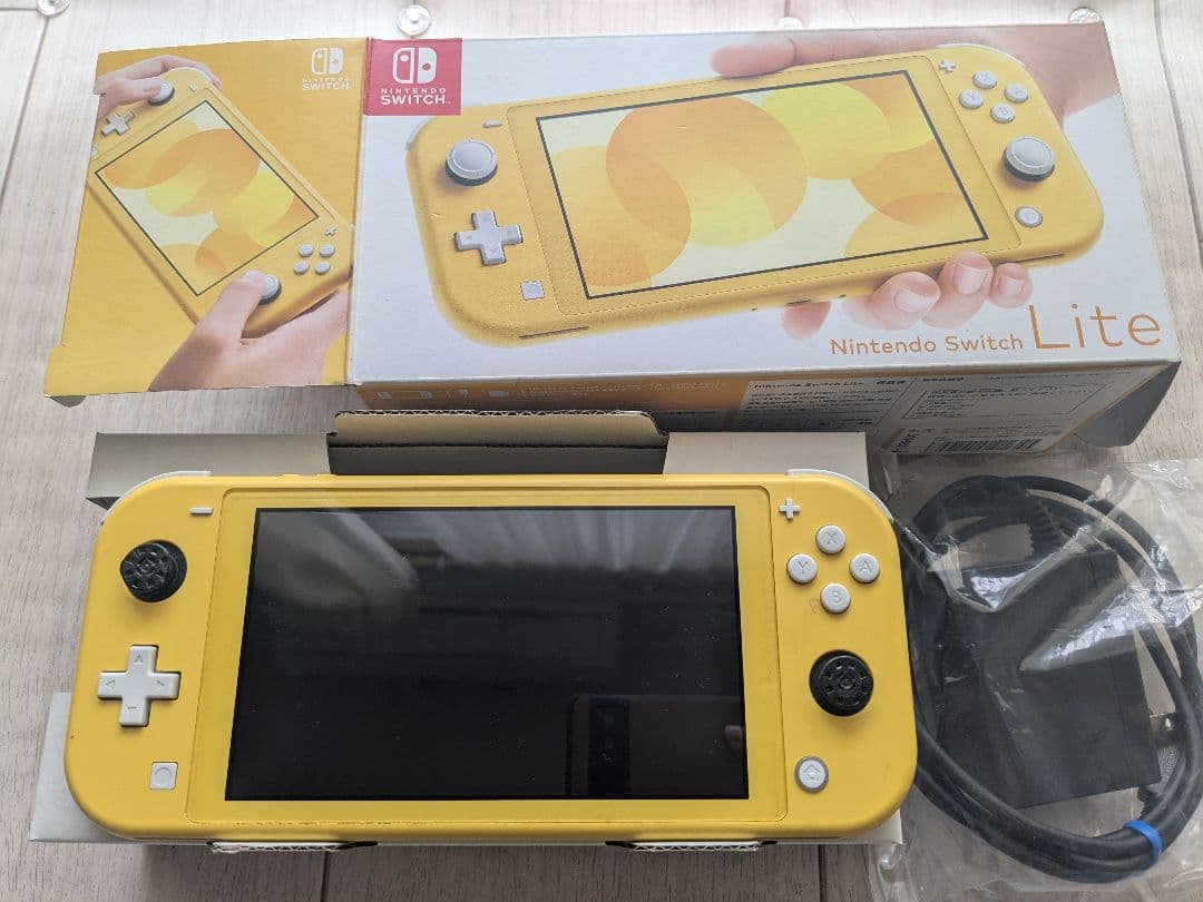 Nintendo Switch Lite イエロー 箱、充電器付き