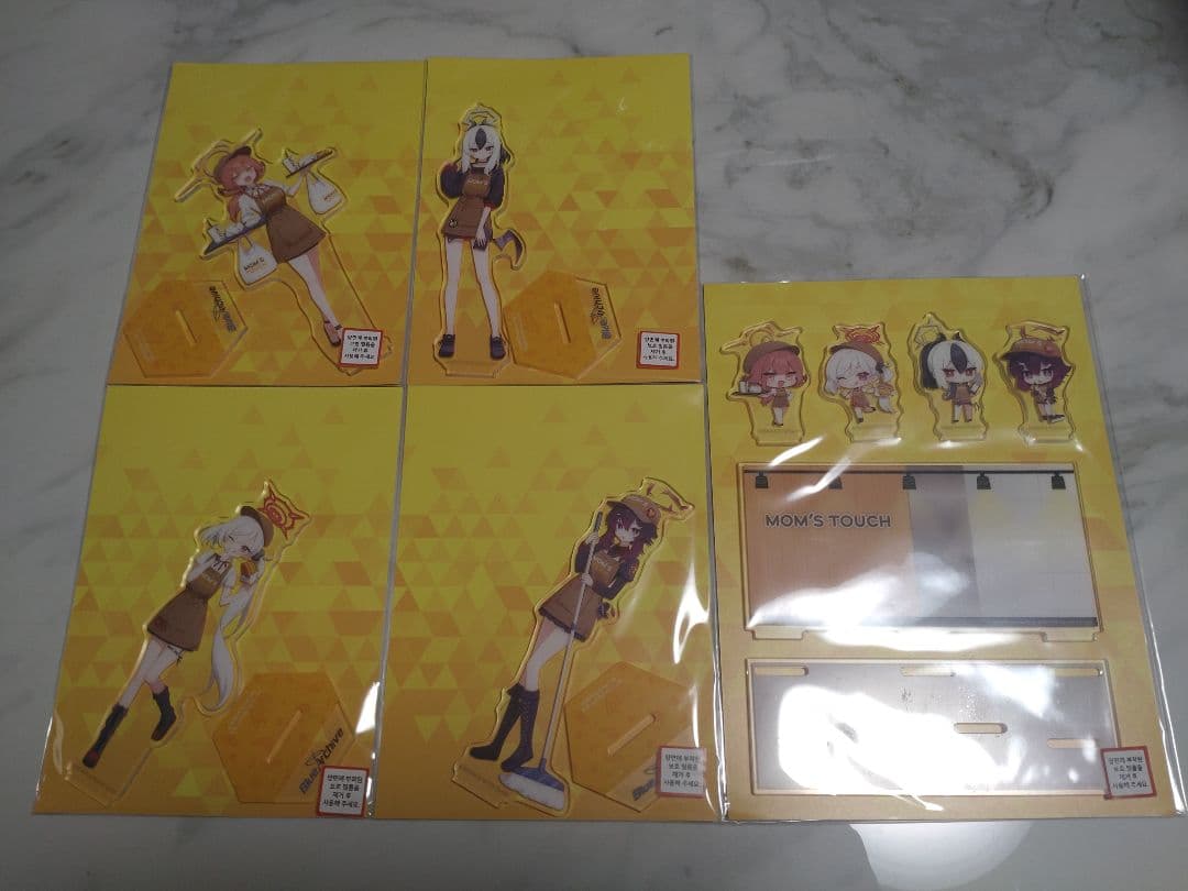 【韓国限定】ブルーアーカイブ マムズタッチコラボ アクリルスタンドセット