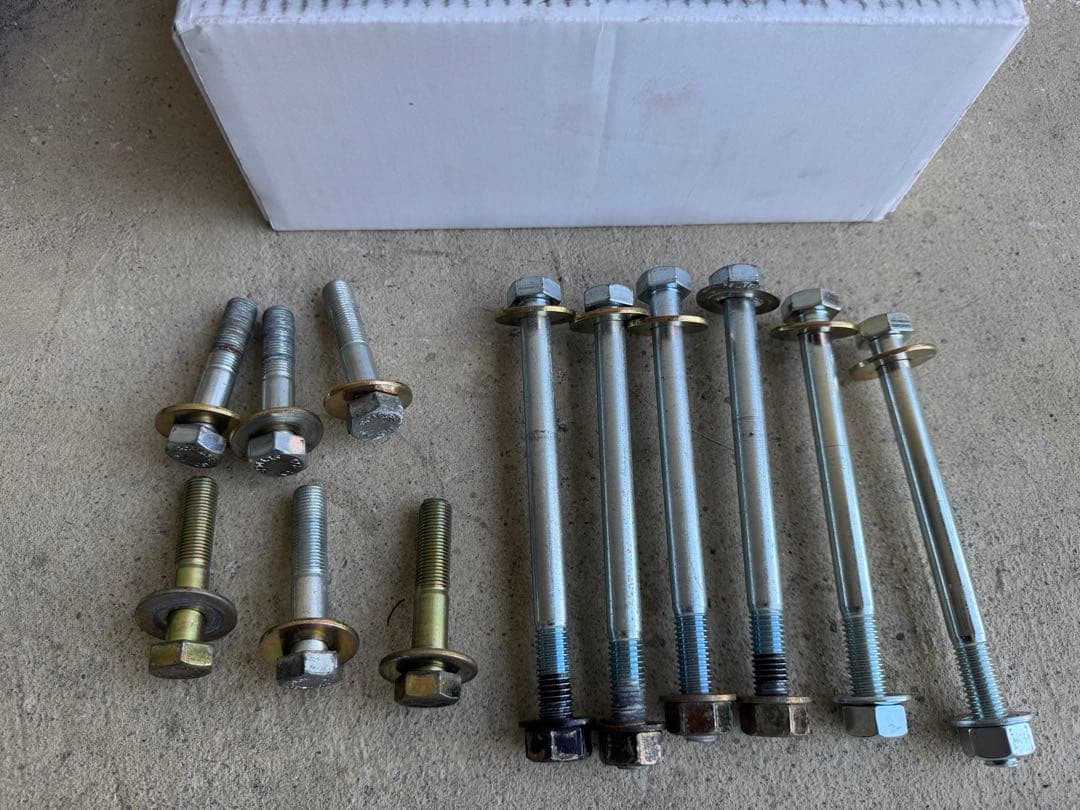 ハイラックス ボディリフト　1インチ