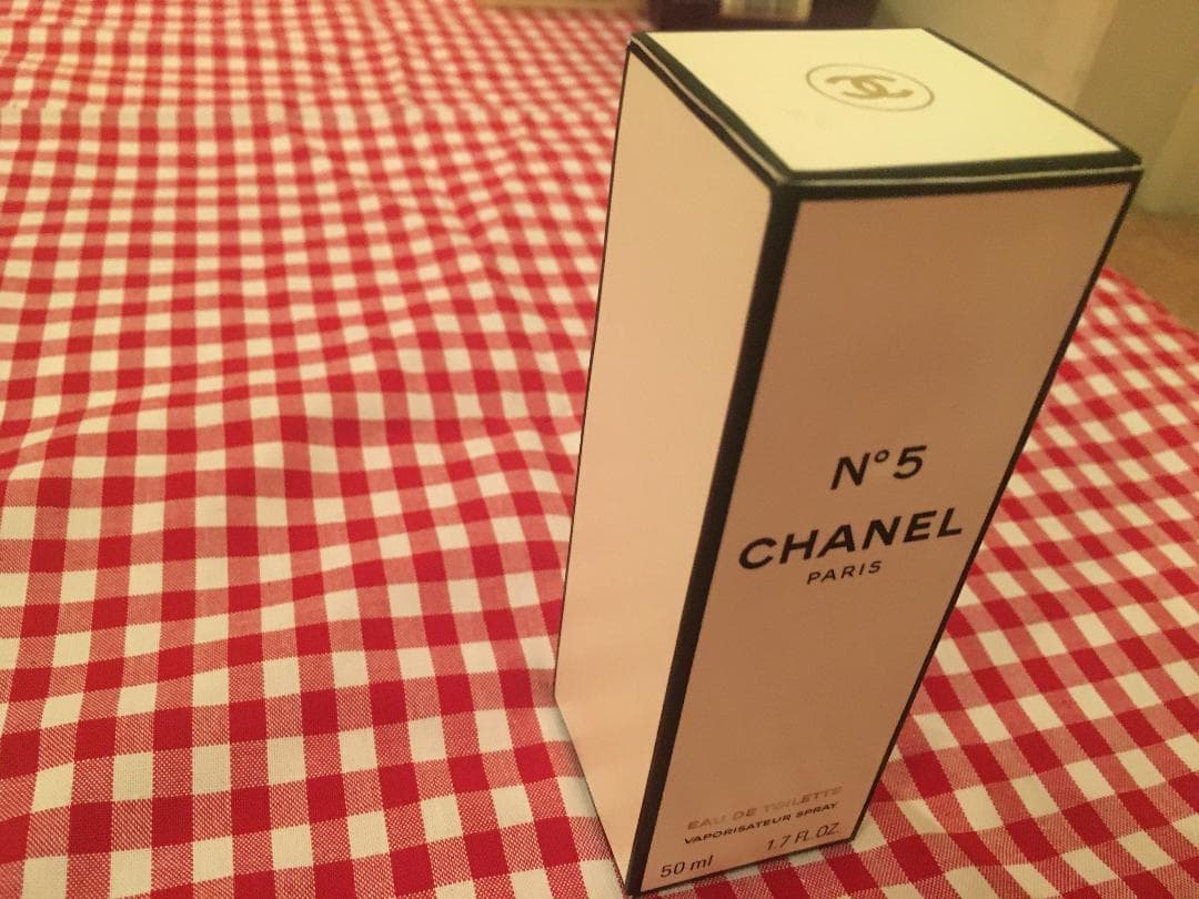 激安！　シャネルの5番！