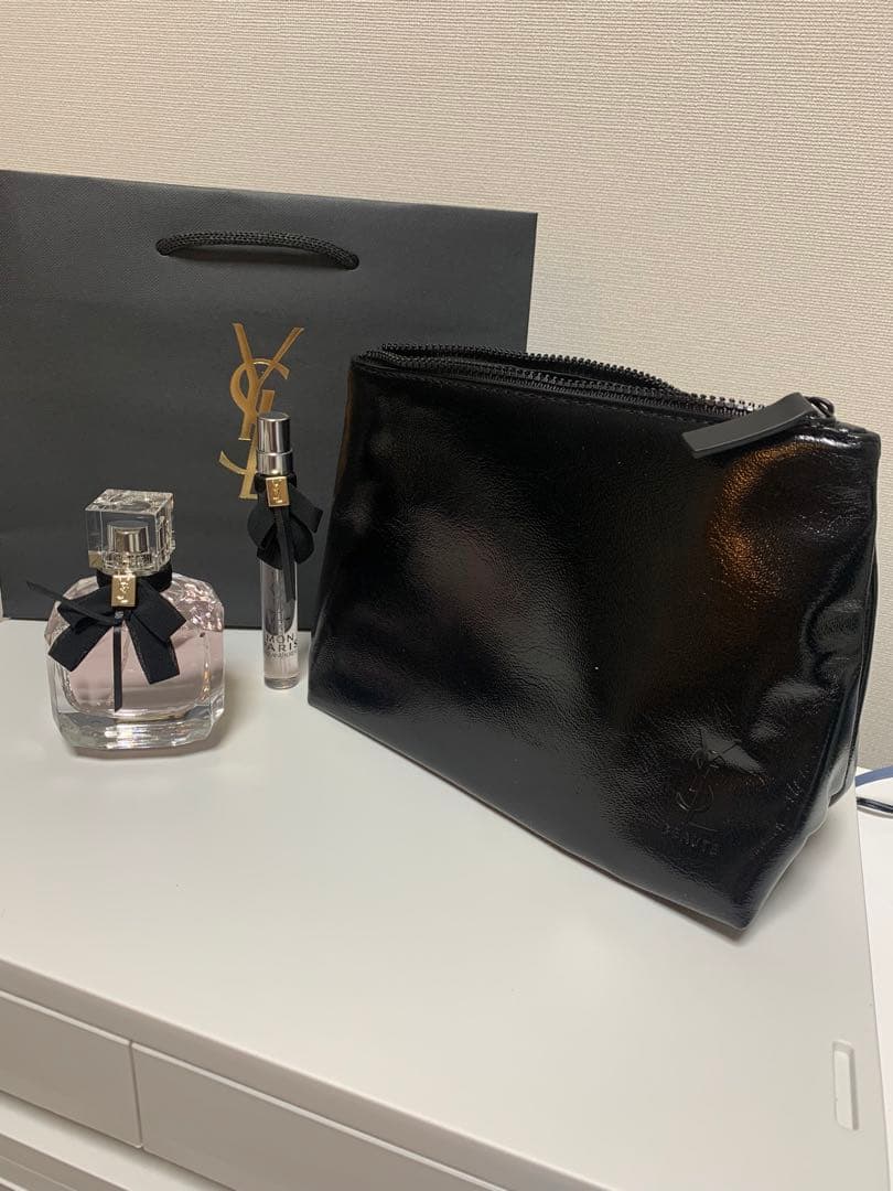 【新品未使用】イヴ・サンローラン　モンパリ香水 60ml & ポーチ セット