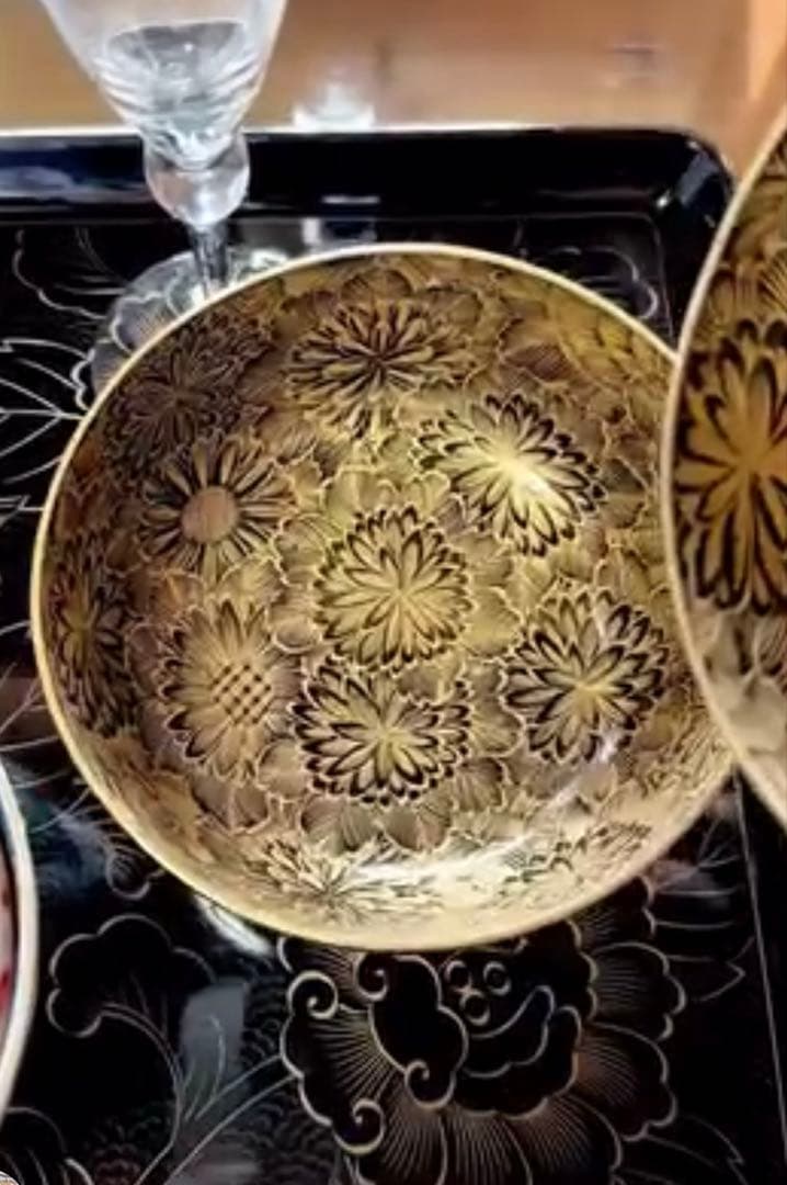 骨董品　沈金　黒漆塗り椀　蝶菊文様1客　正月　吸物椀二客セット