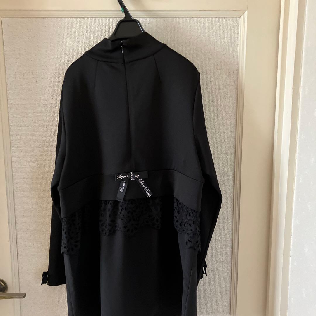 ★新品未使用★スーパービューティービジュー付き長袖チュニックブラック44