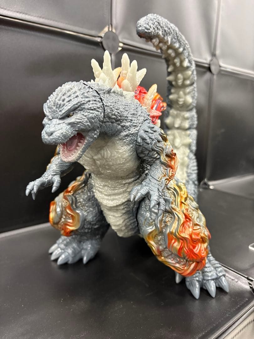 ゴジラ（2023）金雲 蓄光WF2026 frogtree プレックス