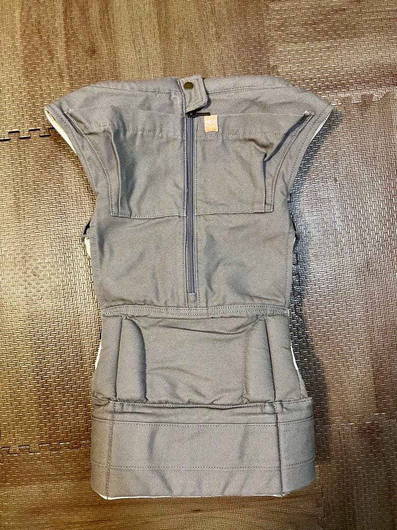 つぼみキューズベリー 抱っこ紐 NICO グレージュ ヘッドサポート付