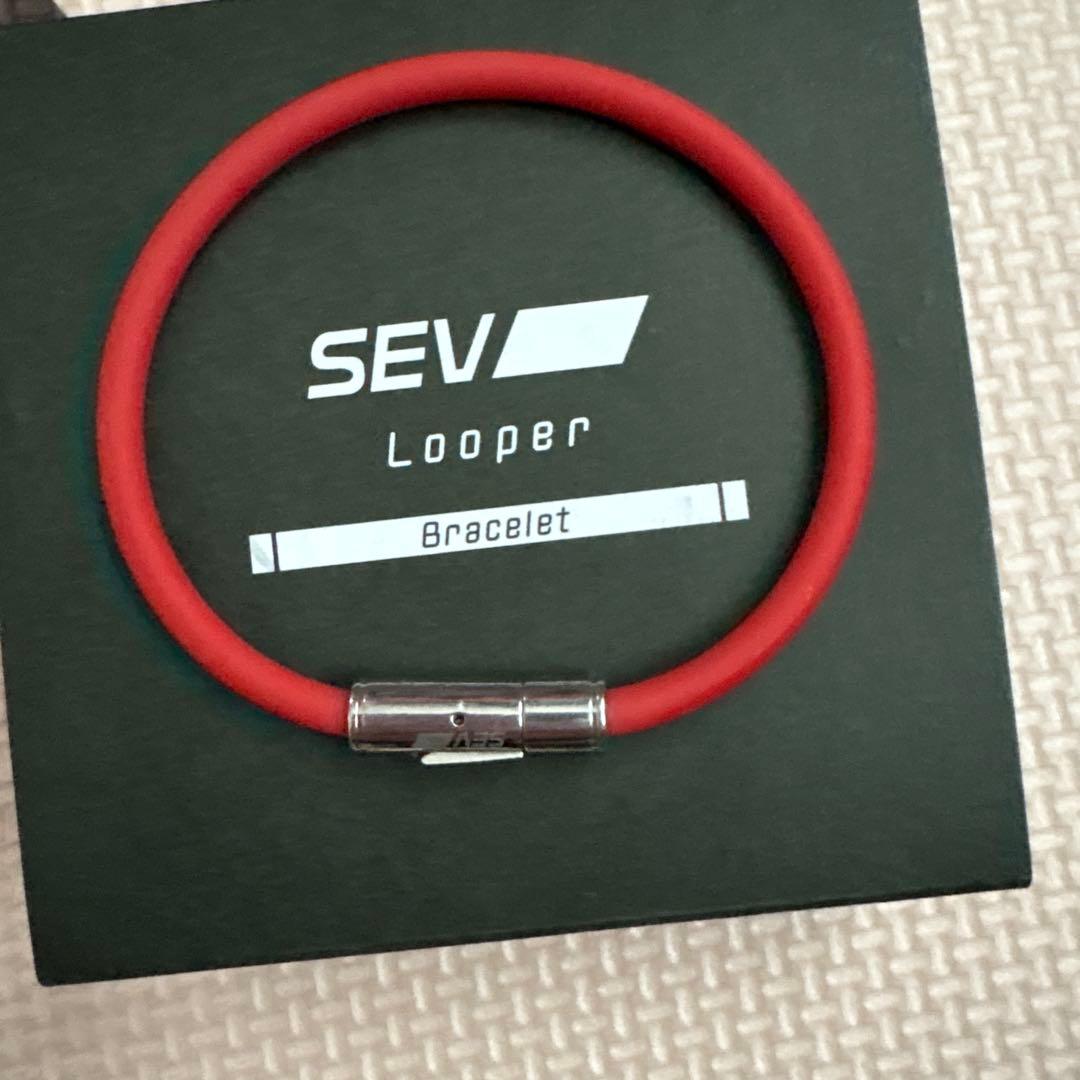 SEV Looper Bracelet サイズ19 レッド