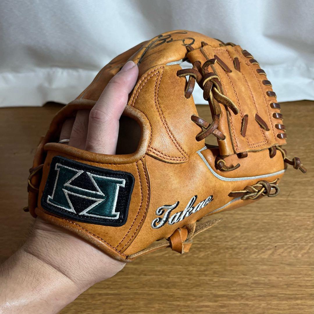 ハイゴールド 一般硬式 グローブ グラブ サイン入り 支給品？ 内野用 刺繍有り