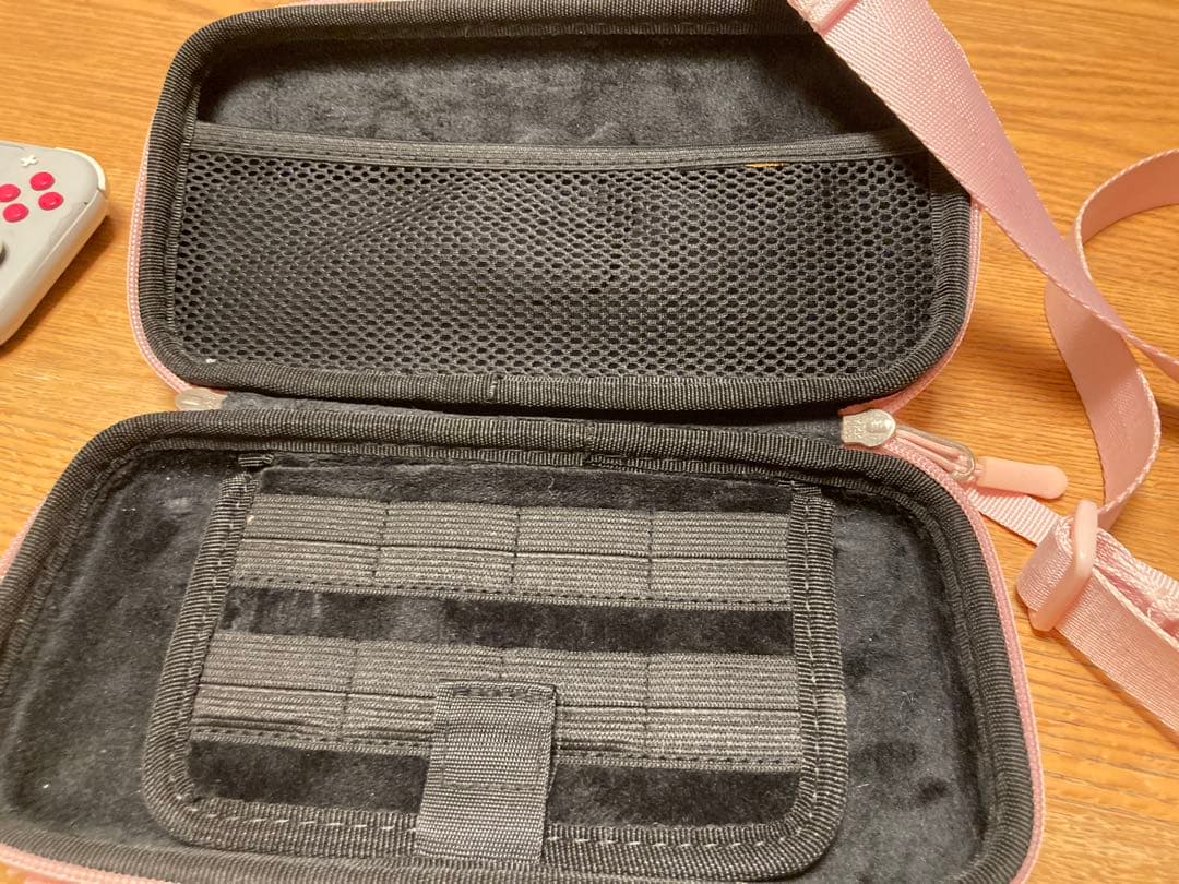 Switch Lite 剣盾仕様　スイッチライト　本体割れあり