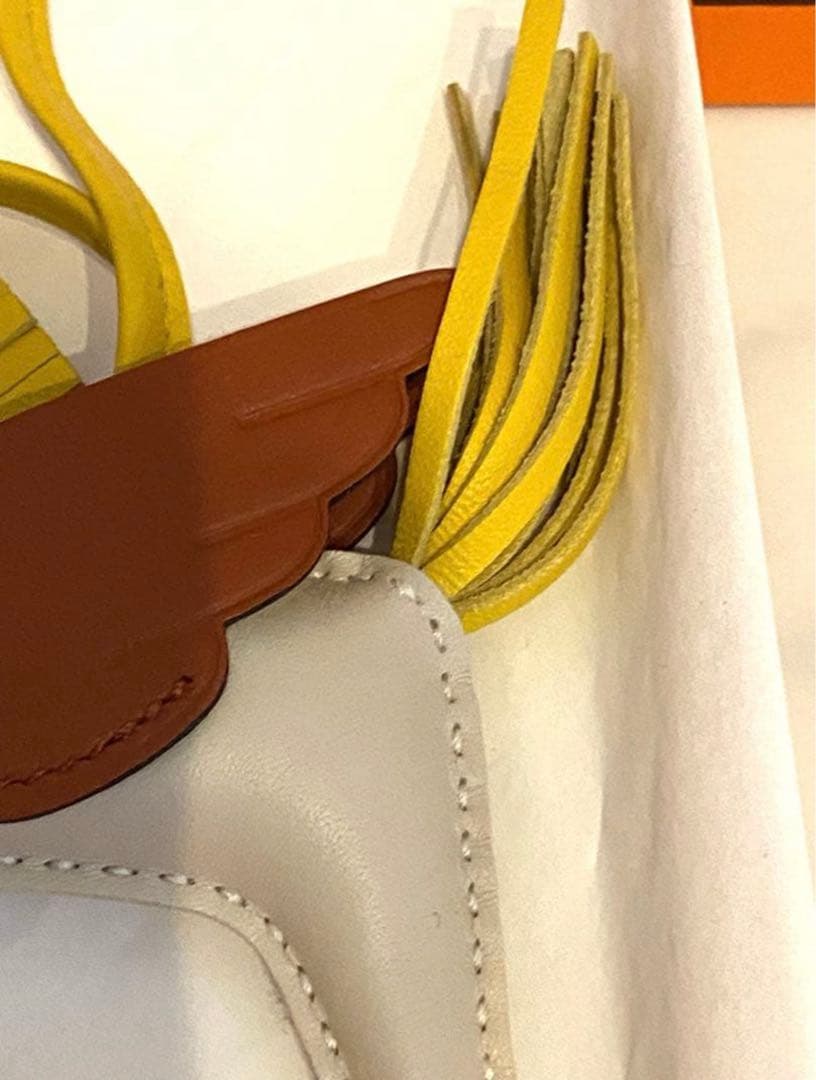 エルメスHERMESペガサスクレ×ジョーヌナプル×キュイーブルＢ刻印