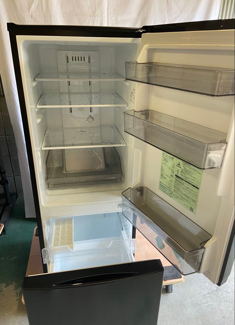 11h40. TOSHIBA 153L 冷凍冷蔵庫 GR-U15BS 2023年