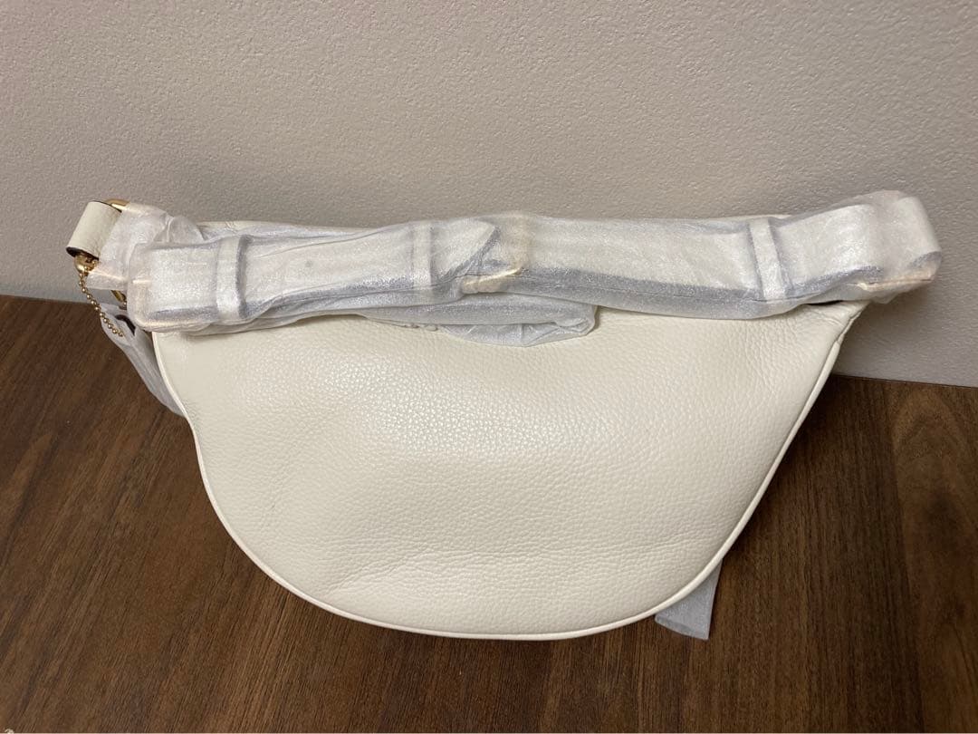 【新品】コーチ　ウエストバッグ　ボディバッグ