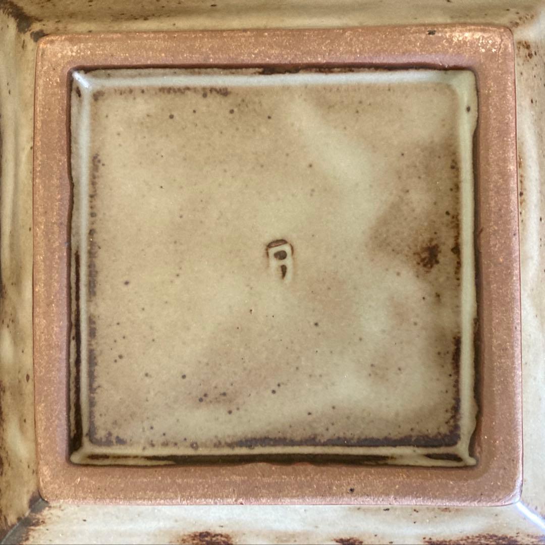 人間国宝 島岡達三 象嵌赤絵草花文角皿 共箱 共布付き