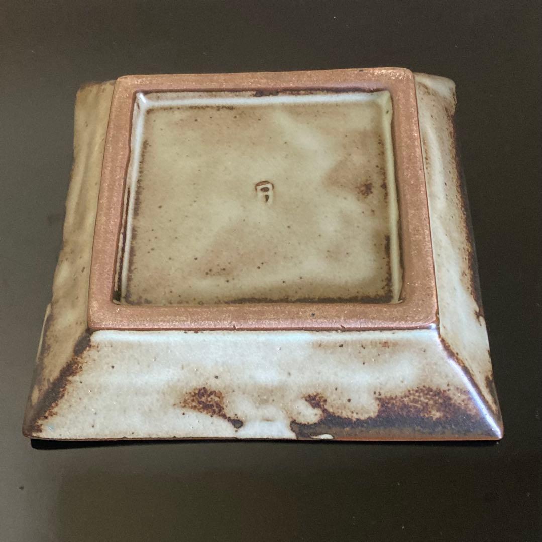 人間国宝 島岡達三 象嵌赤絵草花文角皿 共箱 共布付き