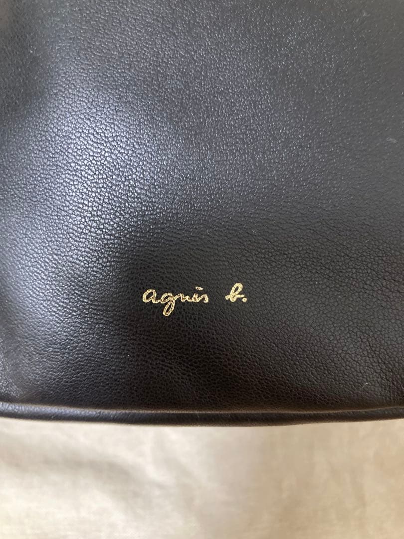 美品⭐︎agnès b. 黒 レザー ボディバッグ