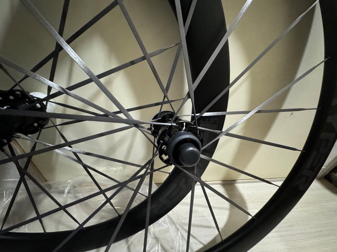 LUN HYPER3ルンハイパー3 d33カーボンホイールレーザーロゴ