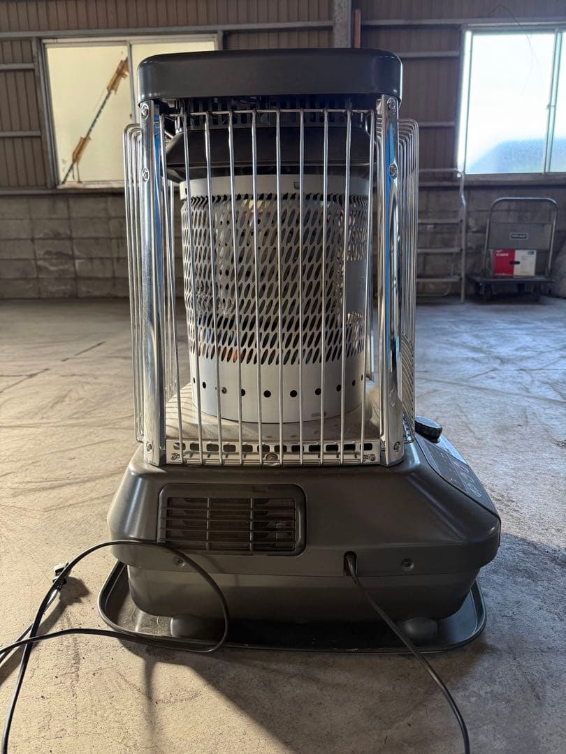 ￼ ダイニチブルーファンヒーター