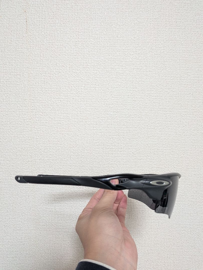 【新品】Oakley サングラス ブラックフレーム グレー